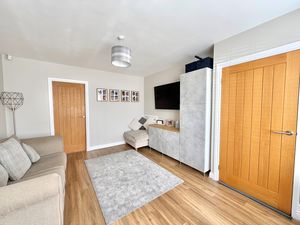 Photo 7- click for photo gallery